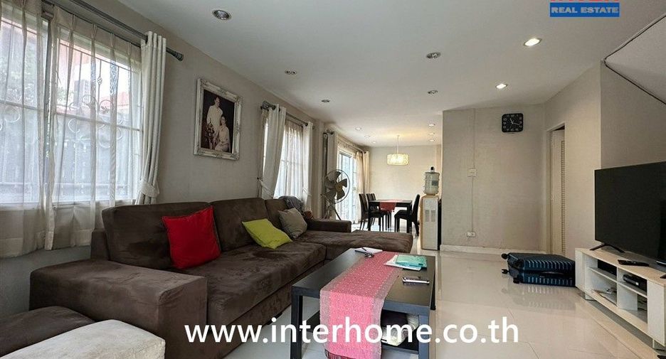 For sale 3 bedrooms house in Khlong Luang, Pathum Thani