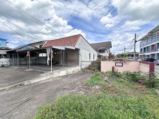 For rent and for sale 2 bedrooms retail Space in Hang Dong, Chiang Mai