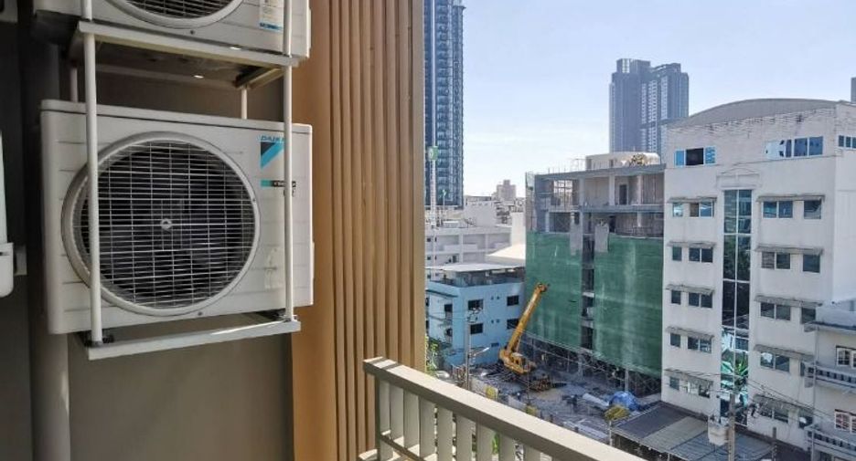 À louer 1 chambre condo à Huai Khwang, Bangkok