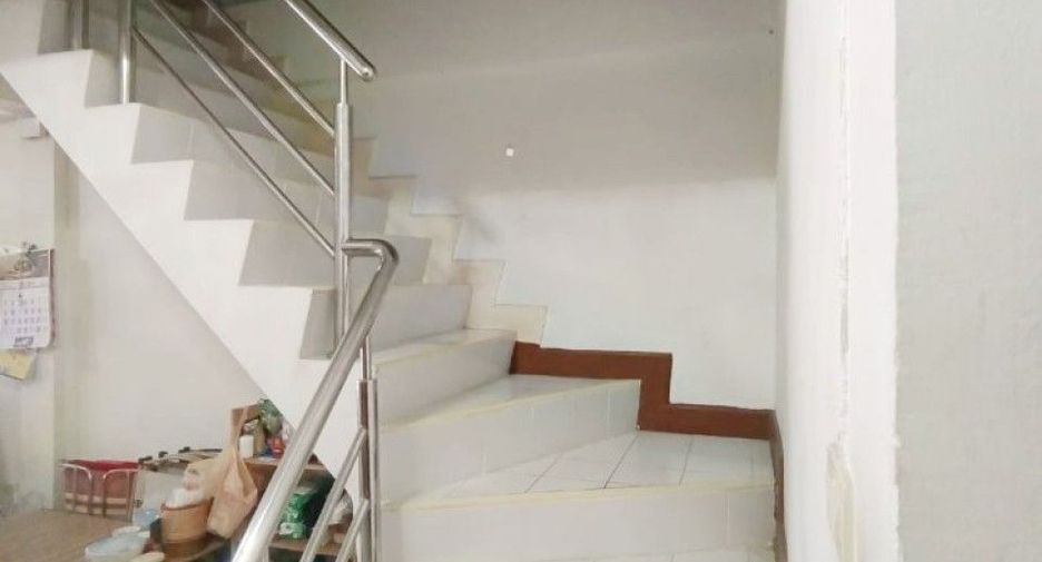 Casa adosada en venta de 2 habitaciones en Bang Sao Thong, Samut Prakan