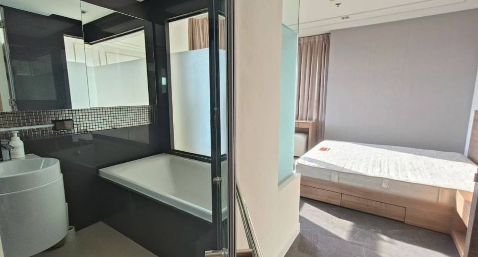 For rent and for sale 2 bedrooms condo in Phra Khanong, Bangkok