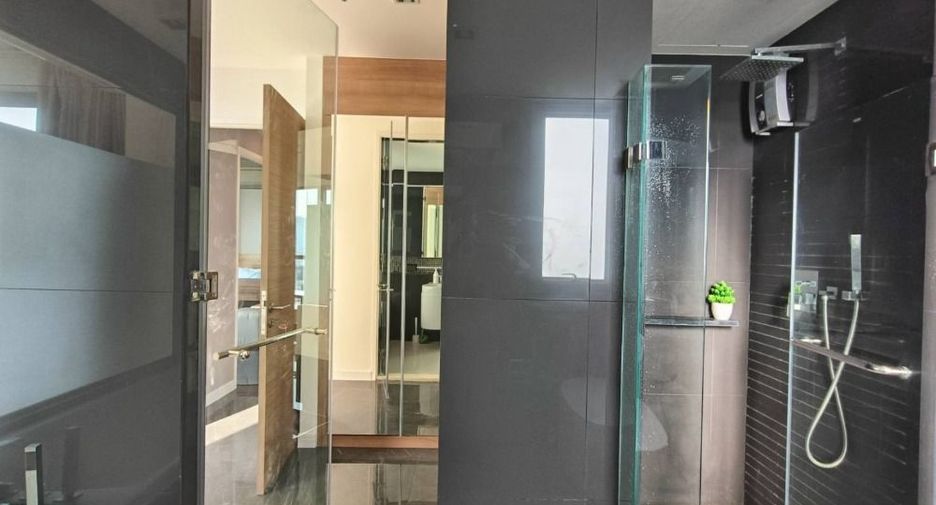For rent and for sale 2 bedrooms condo in Phra Khanong, Bangkok