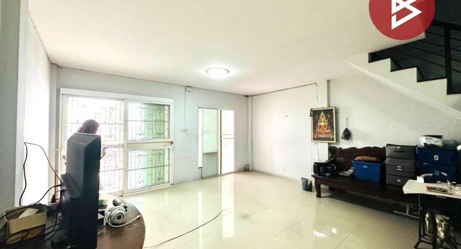 Reihenhaus zum Kauf mit 3 Zimmer in Mueang Samut Sakhon, Samut Sakhon