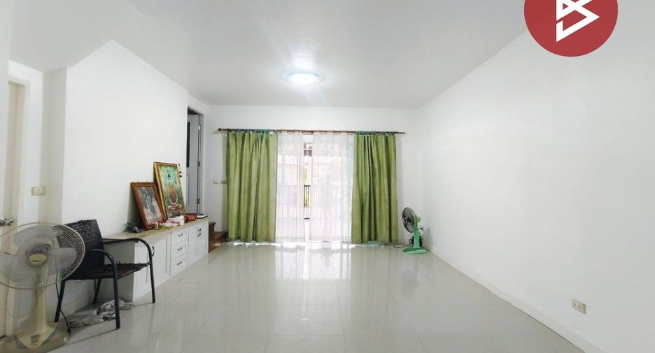 Reihenhaus zum Kauf mit 3 Zimmer in Rat Burana, Bangkok