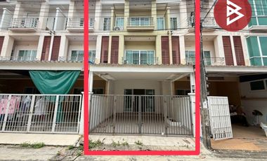 Casa adosada en venta de 4 habitaciones en Mueang Samut Prakan, Samut Prakan