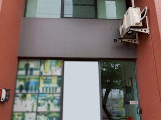 Local comercial en venta de 2 habitaciones en Nong Khaem, Bangkok