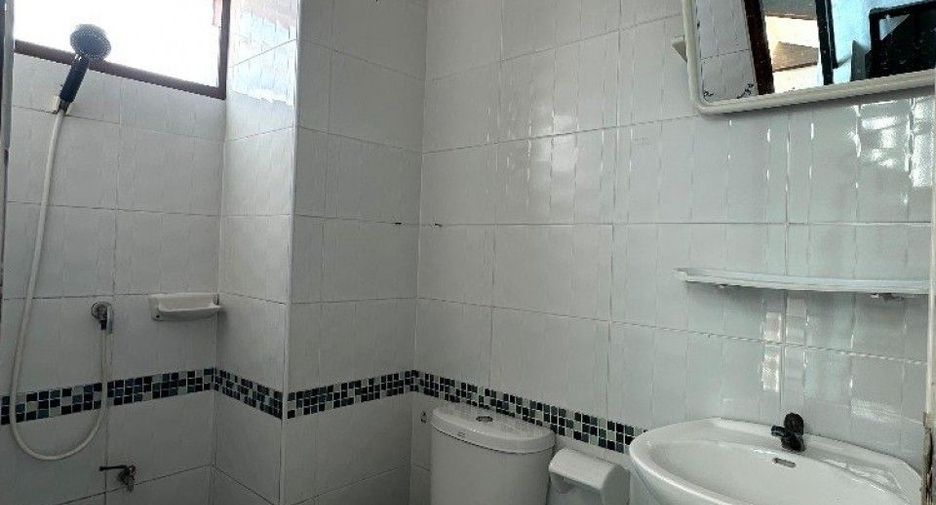 For sale 2 bedrooms retail Space in Mueang Chon Buri, Chonburi