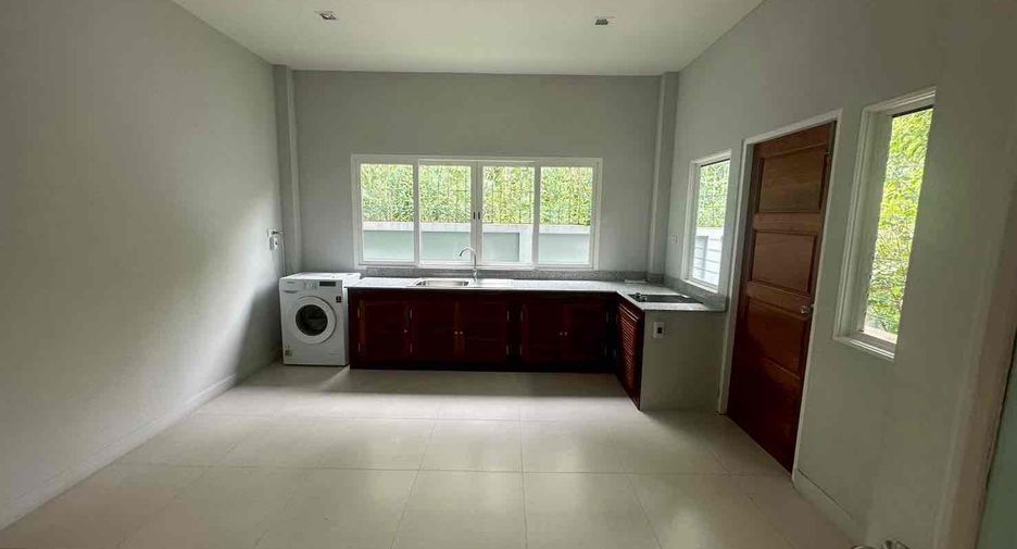 For rent 3 bedrooms villa in Bang Lamung, Chonburi