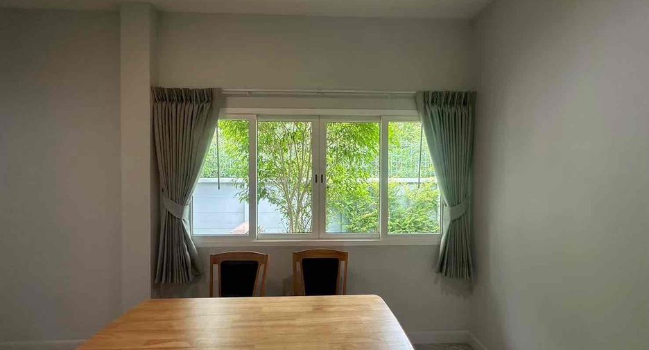 For rent 3 bedrooms villa in Bang Lamung, Chonburi