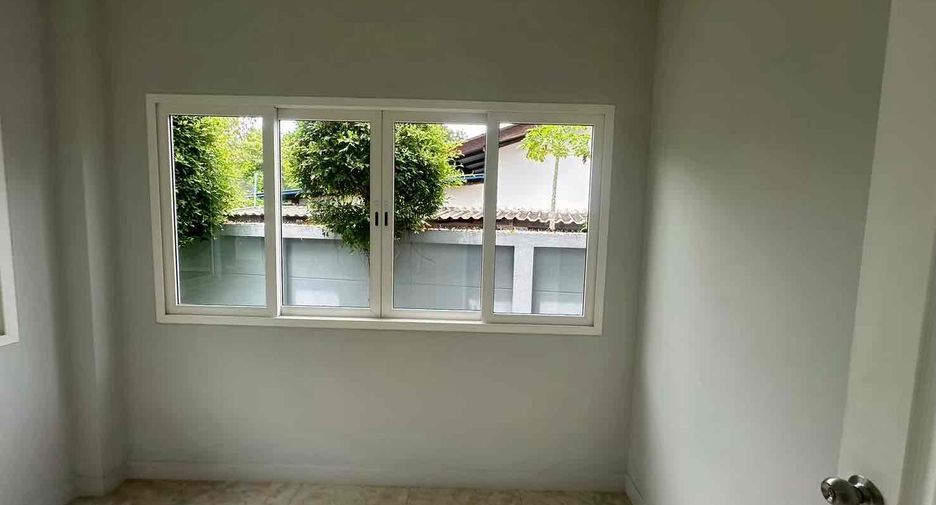 For rent 3 bedrooms villa in Bang Lamung, Chonburi