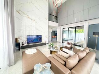 For sale 5 ベッドルーム villa in Bang Lamung, Chonburi