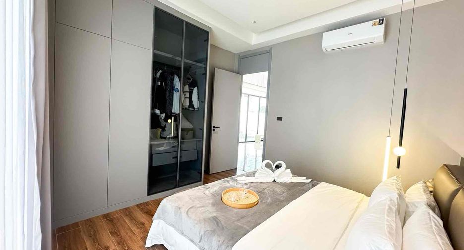 For sale 5 bedrooms villa in Bang Lamung, Chonburi