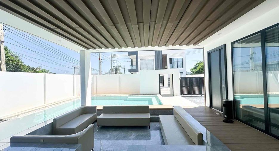 For sale 5 bedrooms villa in Bang Lamung, Chonburi