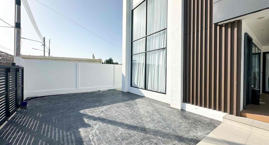 For sale 5 bedrooms villa in Bang Lamung, Chonburi