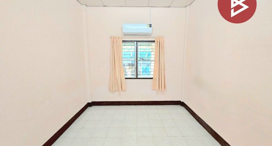 À vendre 2 chambres maison de ville à Mueang Nakhon Pathom, Nakhon Pathom