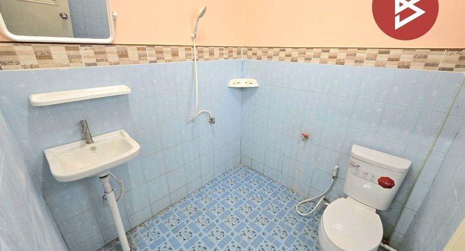 À vendre 2 chambres maison de ville à Mueang Nakhon Pathom, Nakhon Pathom