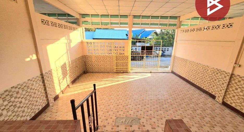 À vendre 2 chambres maison de ville à Mueang Nakhon Pathom, Nakhon Pathom