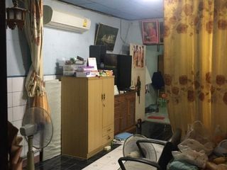 For sale 1 bed townhouse in Mueang Samut Prakan, Samut Prakan