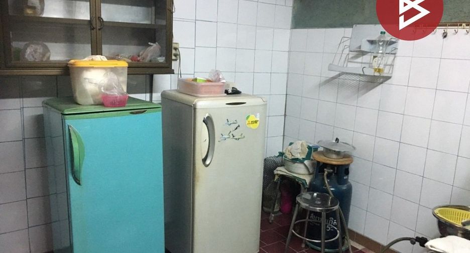For sale 1 bed townhouse in Mueang Samut Prakan, Samut Prakan