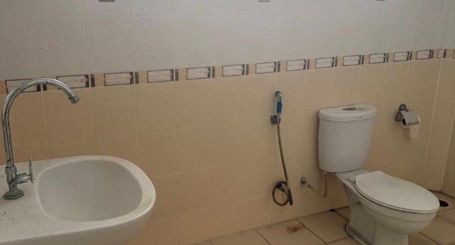 Casa en alquiler y en venta de 3 habitaciones en Mueang Lamphun, Lamphun