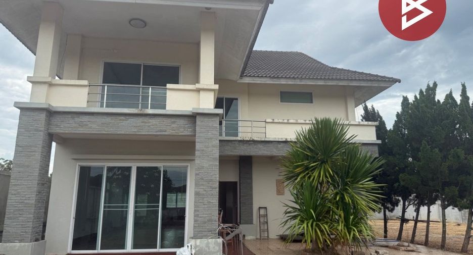 Casa en alquiler y en venta de 3 habitaciones en Mueang Lamphun, Lamphun