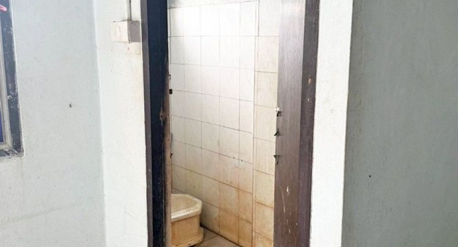 For sale 2 bedrooms townhouse in Mueang Nakhon Pathom, Nakhon Pathom