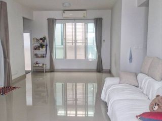 Haus zum Kauf mit 4 Zimmer in Phutthamonthon, Nakhon Pathom