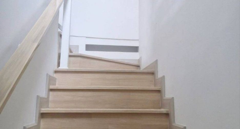 Casa en venta de 4 habitaciones en Phutthamonthon, Nakhon Pathom