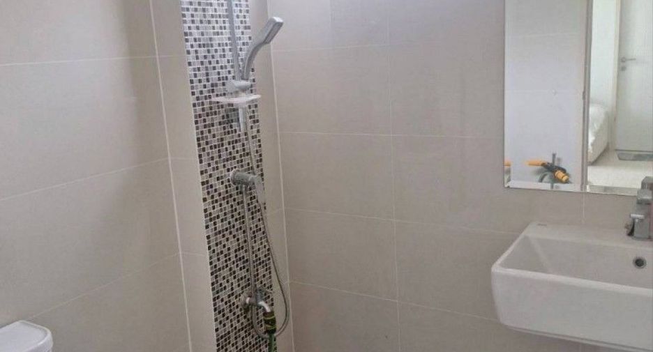 Casa en venta de 4 habitaciones en Phutthamonthon, Nakhon Pathom