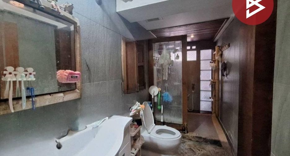 Local comercial en venta de 2 habitaciones en Nong Chok, Bangkok