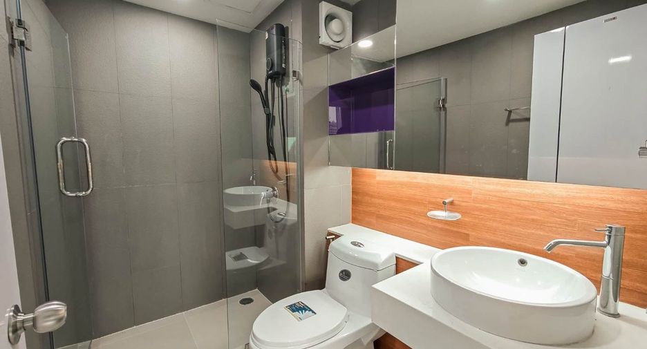 For rent 1 bed condo in Phaya Thai, Bangkok