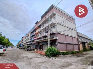 Local comercial en alquiler y en venta de 4 habitaciones en Mueang Samut Prakan, Samut Prakan