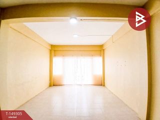 Local comercial en alquiler y en venta de 4 habitaciones en Mueang Samut Prakan, Samut Prakan