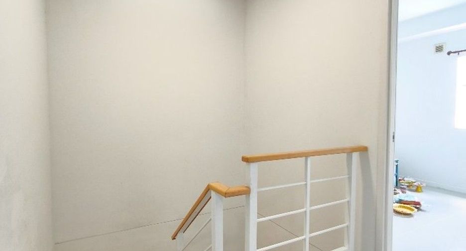Reihenhaus zum Kauf mit 3 Zimmer in Bang Phli, Samut Prakan