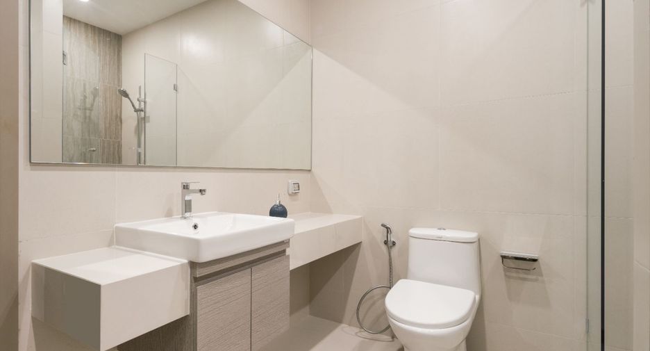 À louer 2 chambres condo à Si Racha, Chonburi