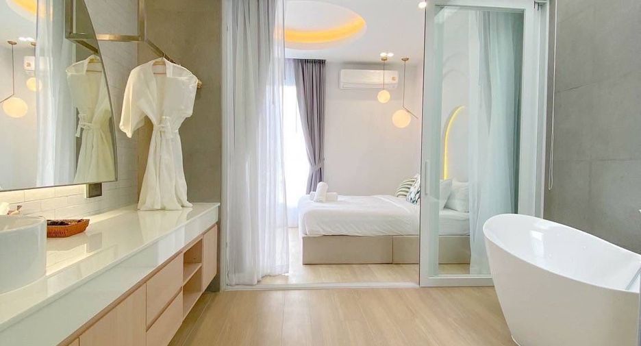 For rent and for sale 4 bedrooms villa in Bang Lamung, Chonburi