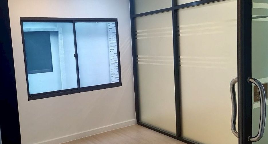 Reihenhaus zum Kauf mit 3 Zimmer in Bang Phli, Samut Prakan