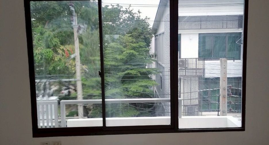 Reihenhaus zum Kauf mit 3 Zimmer in Bang Phli, Samut Prakan