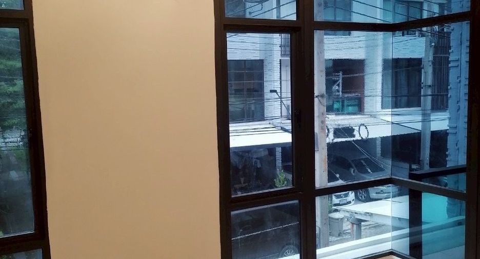 Reihenhaus zum Kauf mit 3 Zimmer in Bang Phli, Samut Prakan