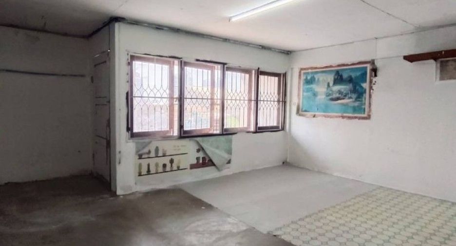 For rent and for sale 2 bedrooms townhouse in Bang Na, Bangkok