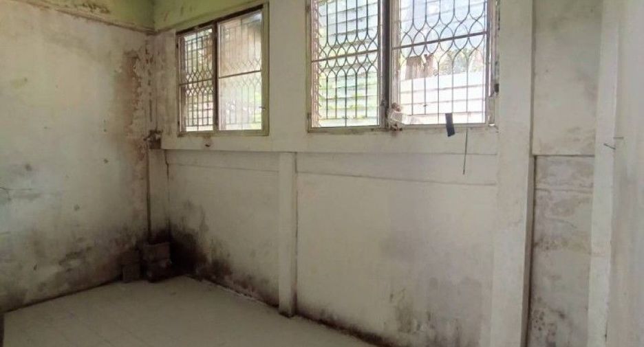 For rent and for sale 2 bedrooms townhouse in Bang Na, Bangkok