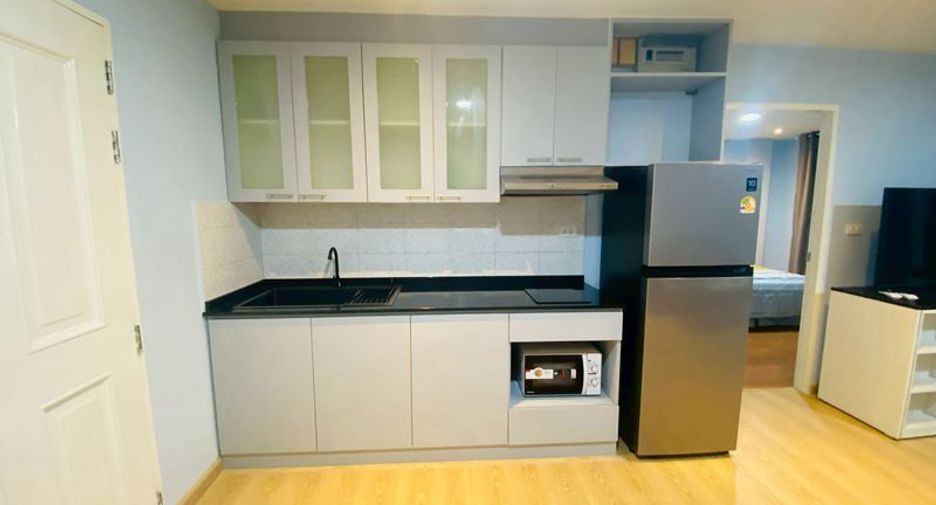 For rent 1 bed condo in Pathum Wan, Bangkok