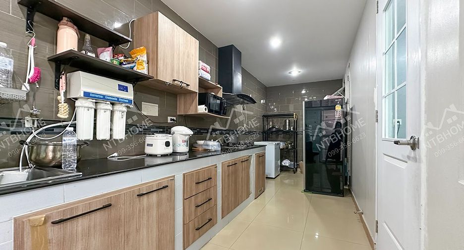 For sale 3 ベッドルーム townhouse in Bang Kruai, Nonthaburi
