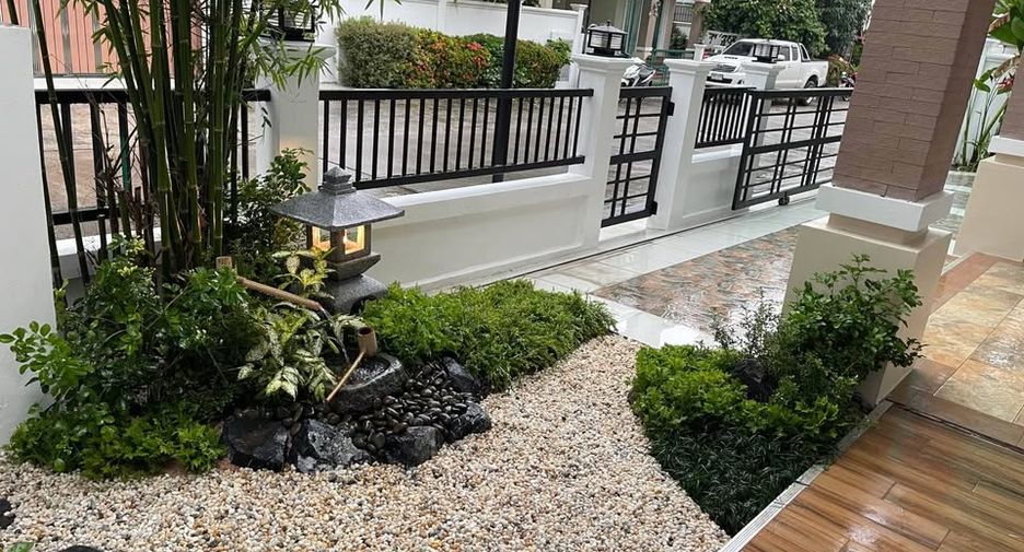 For rent 3 bedrooms villa in Bang Lamung, Chonburi