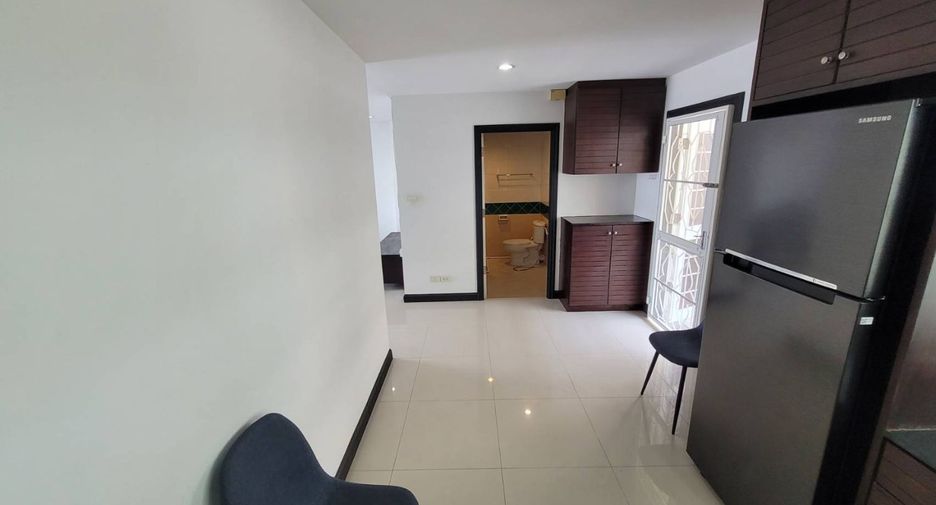 Wohnung zur Miete mit 2 Zimmer in Phra Khanong, Bangkok