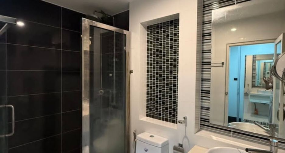 For rent and for sale 6 bedrooms house in Bang Lamung, Chonburi