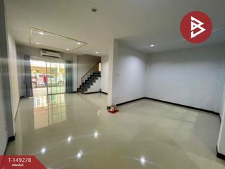 For sale 3 bedrooms townhouse in Mueang Samut Sakhon, Samut Sakhon