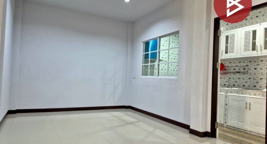 Reihenhaus zum Kauf mit 3 Zimmer in Mueang Samut Sakhon, Samut Sakhon