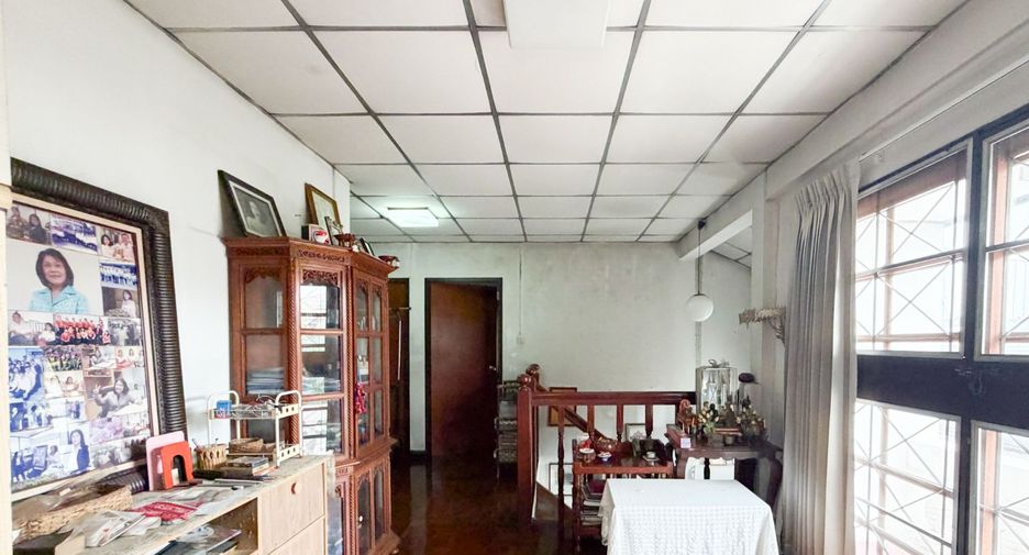 À vendre 3 chambres maison à Taling Chan, Bangkok