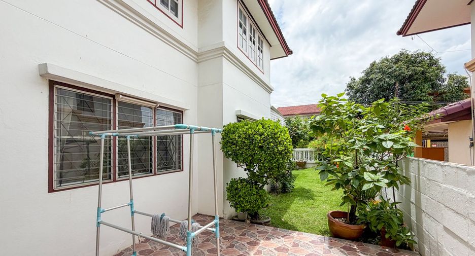 À vendre 3 chambres maison à Taling Chan, Bangkok